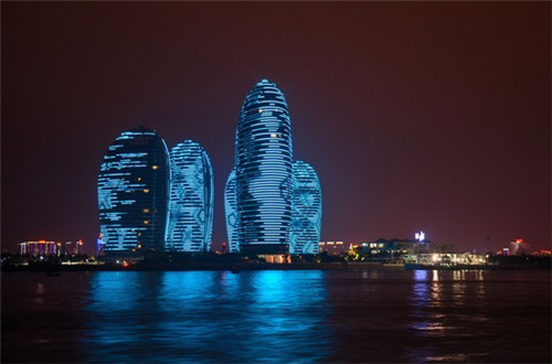 苹果8玩梦幻手游抗老（苹果玩梦幻西游和安卓的一样吗?）