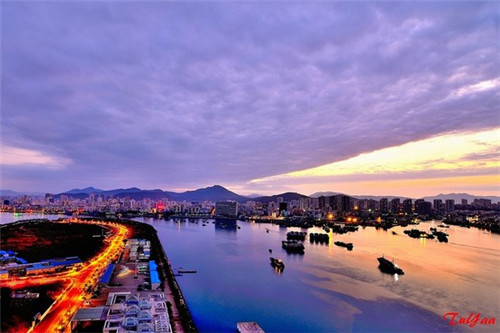 夜晚有什么好玩的景点（夜晚有什么好玩的景点推荐一下）