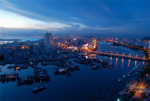 加盟镇江好再来锅盖面投入会不会很高，特色面馆加盟店哪个品牌信誉好