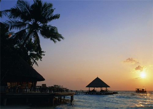 抖音丑女背影好看吗（抖音上丑女帅男搭配）